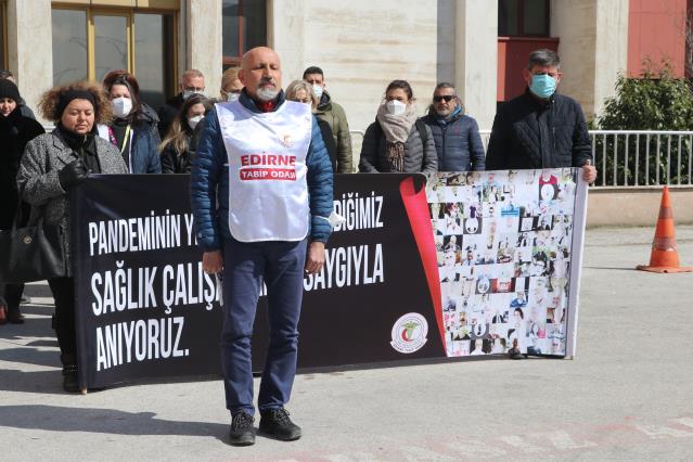 Kovid-19 salgını nedeniyle hayatını kaybeden sağlık çalışanları Edirne’de anıldı