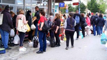 Edirne’ye 1 günde 10 bin Bulgar geldi! Alışveriş için yarıştılar