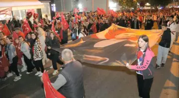 Cumhuriyet Bayramı coşkusu sokaklara taşındı haberi. Son Dakika Güncel haber başlıkları ve gelişmeler